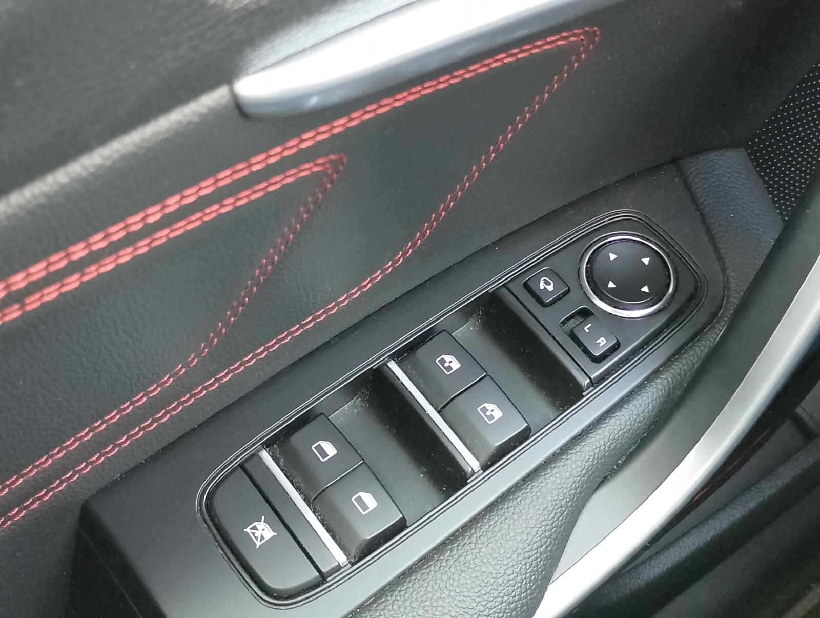 Kia Pro_cee'd - zdjęcie 23