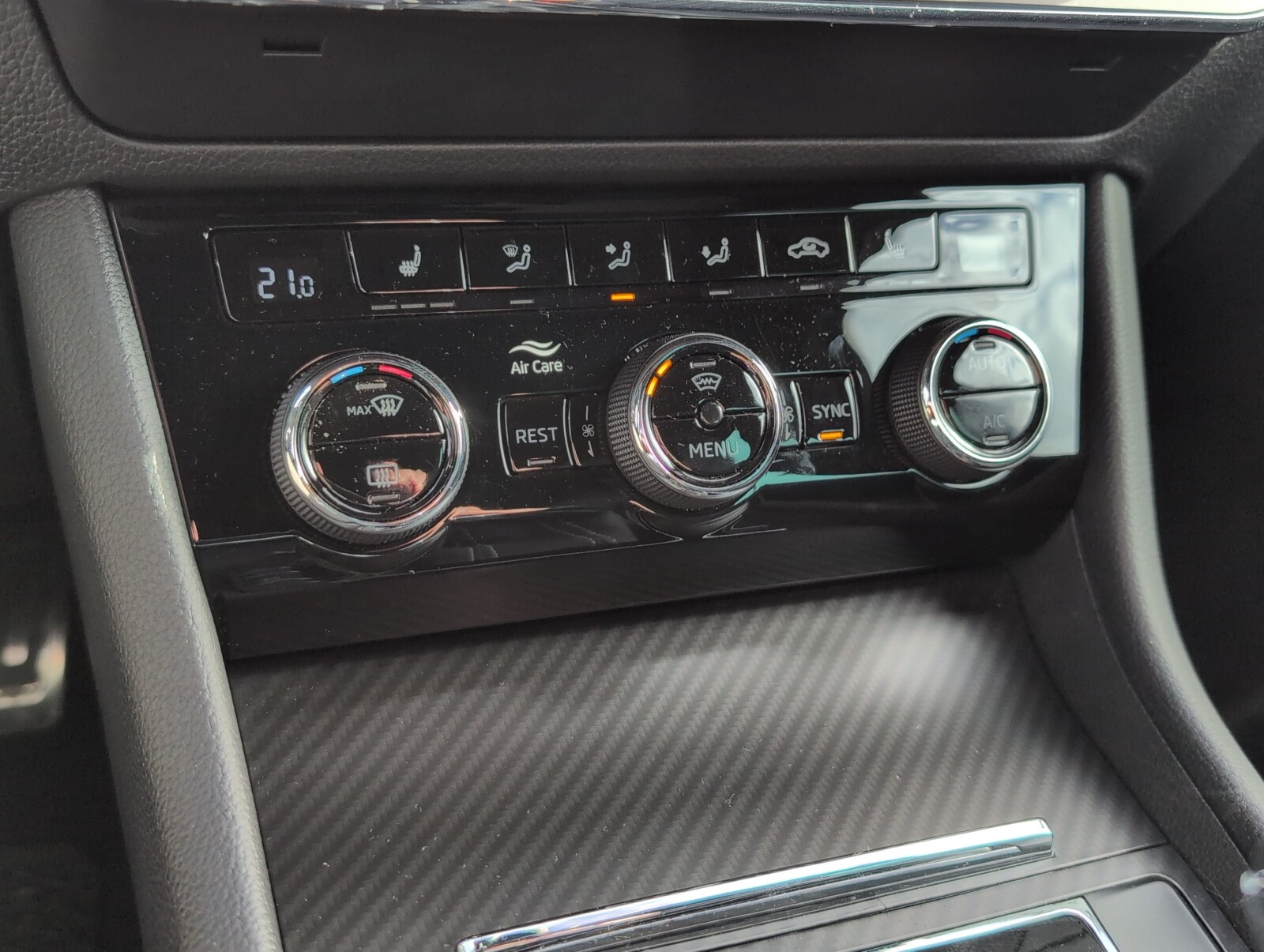 Škoda Superb - zdjęcie 34
