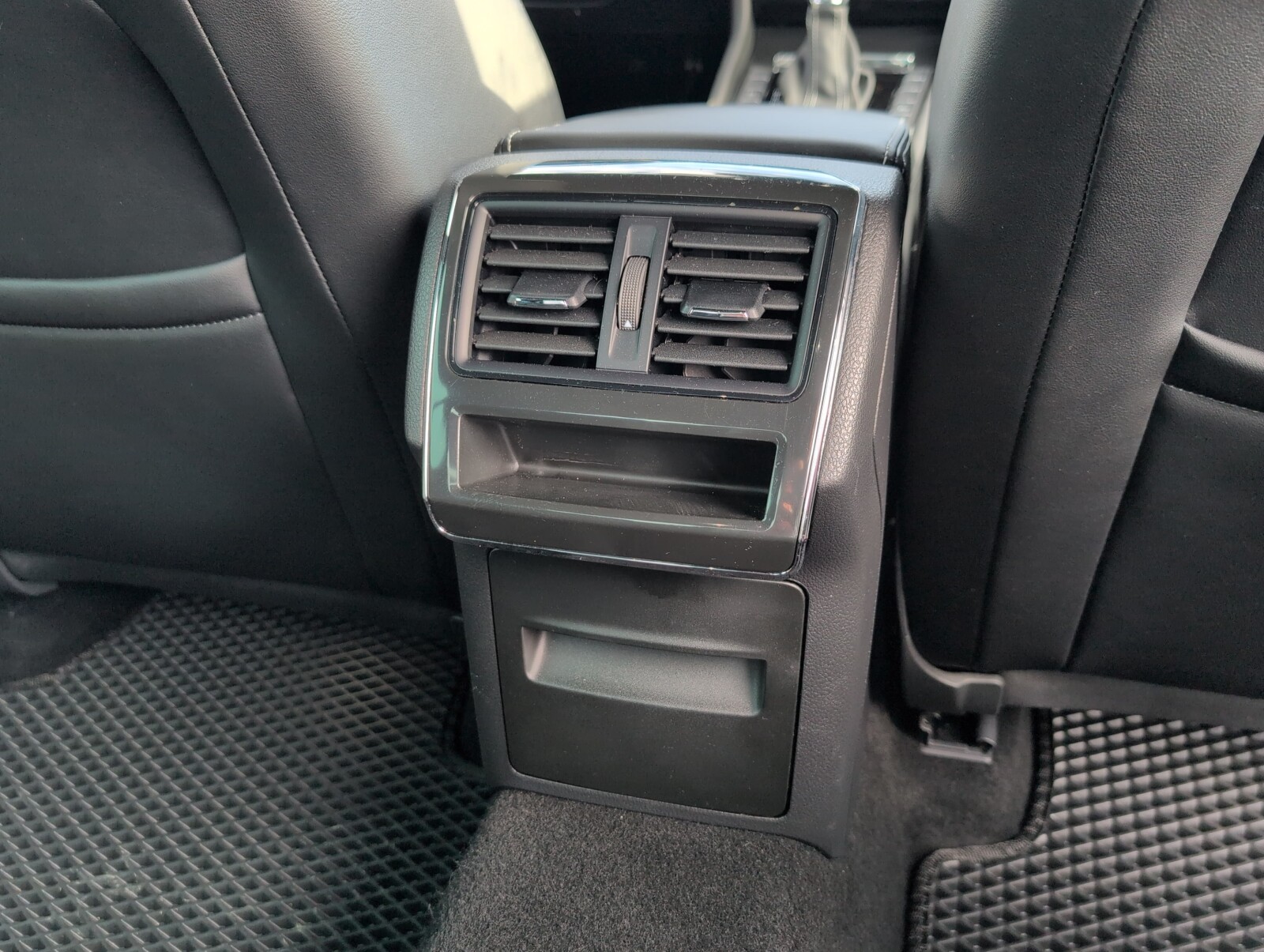 Škoda Superb - zdjęcie 13