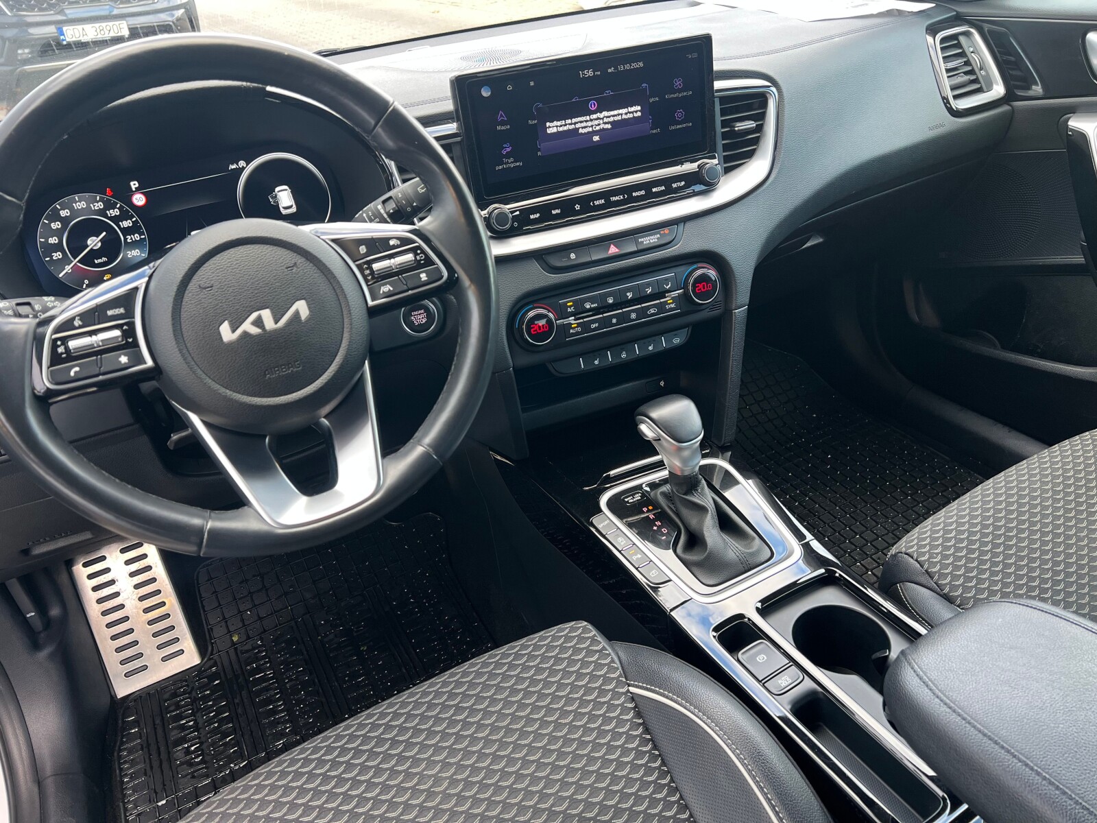 Kia Ceed - zdjęcie 24