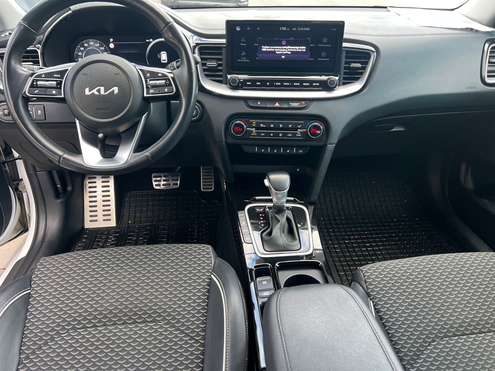 Kia Ceed - zdjęcie 25