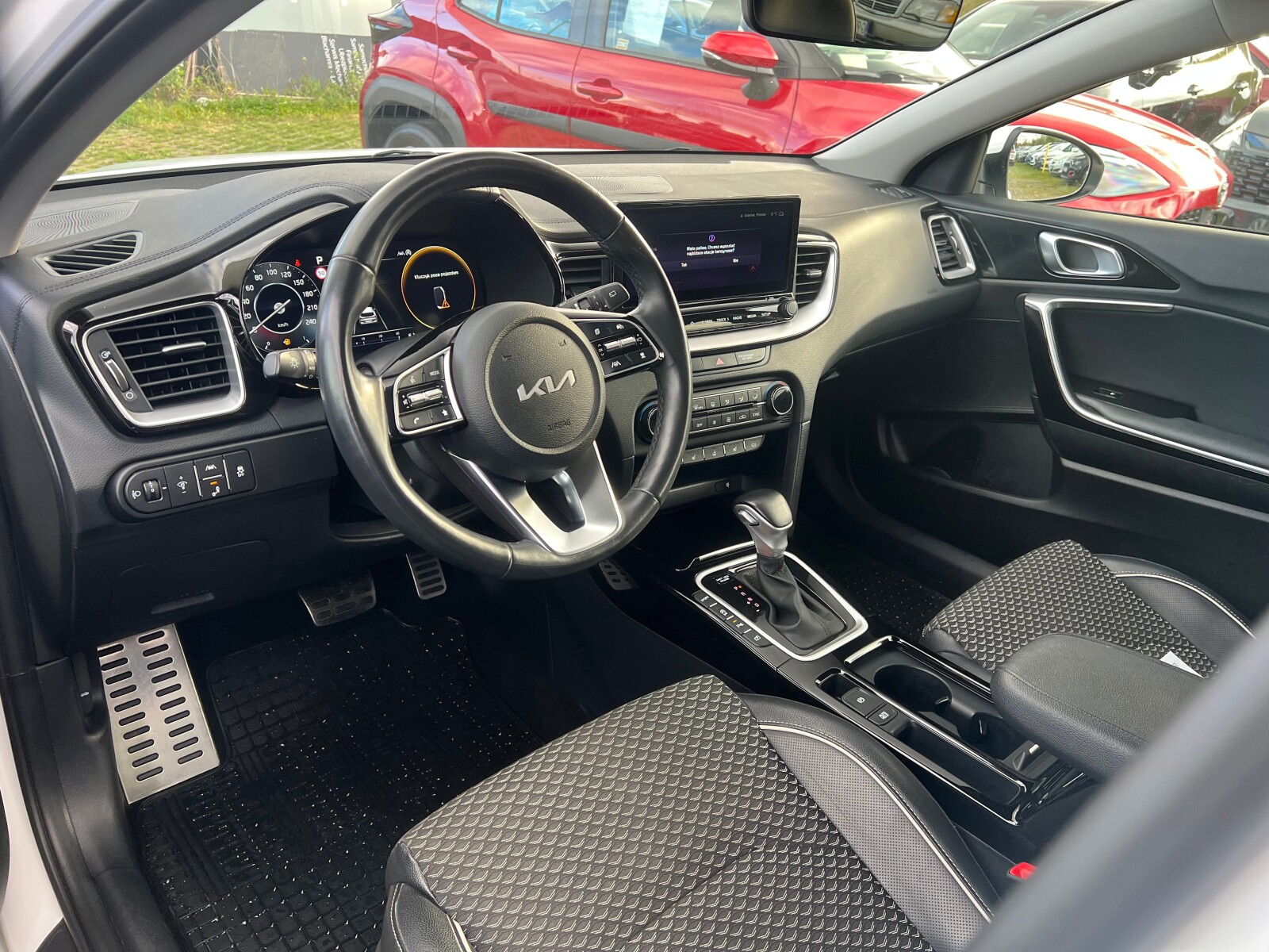 Kia Ceed - zdjęcie 9
