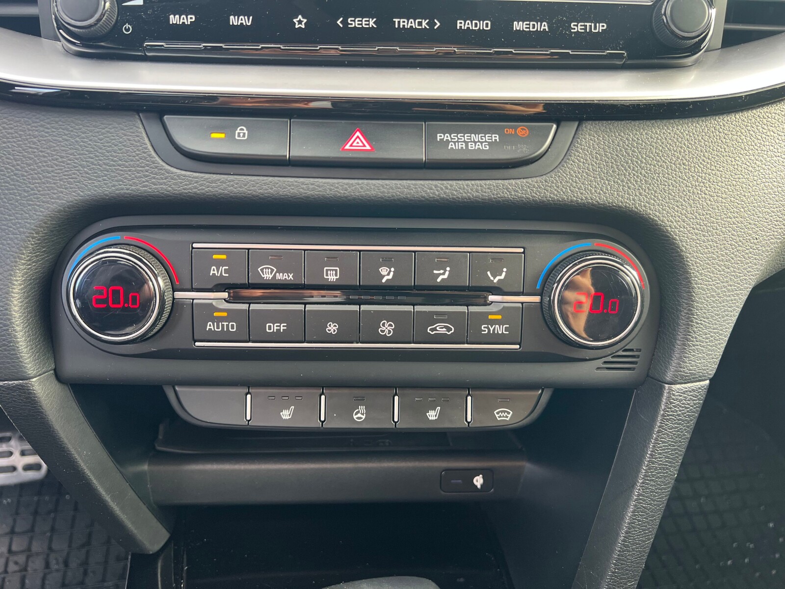 Kia Ceed - zdjęcie 16