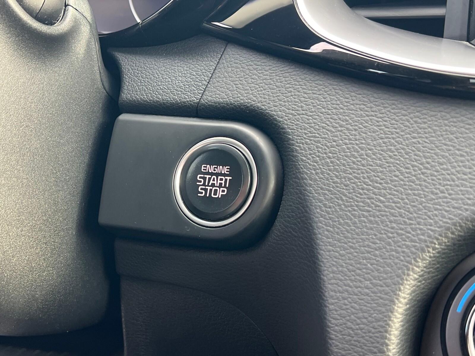 Kia Ceed - zdjęcie 17