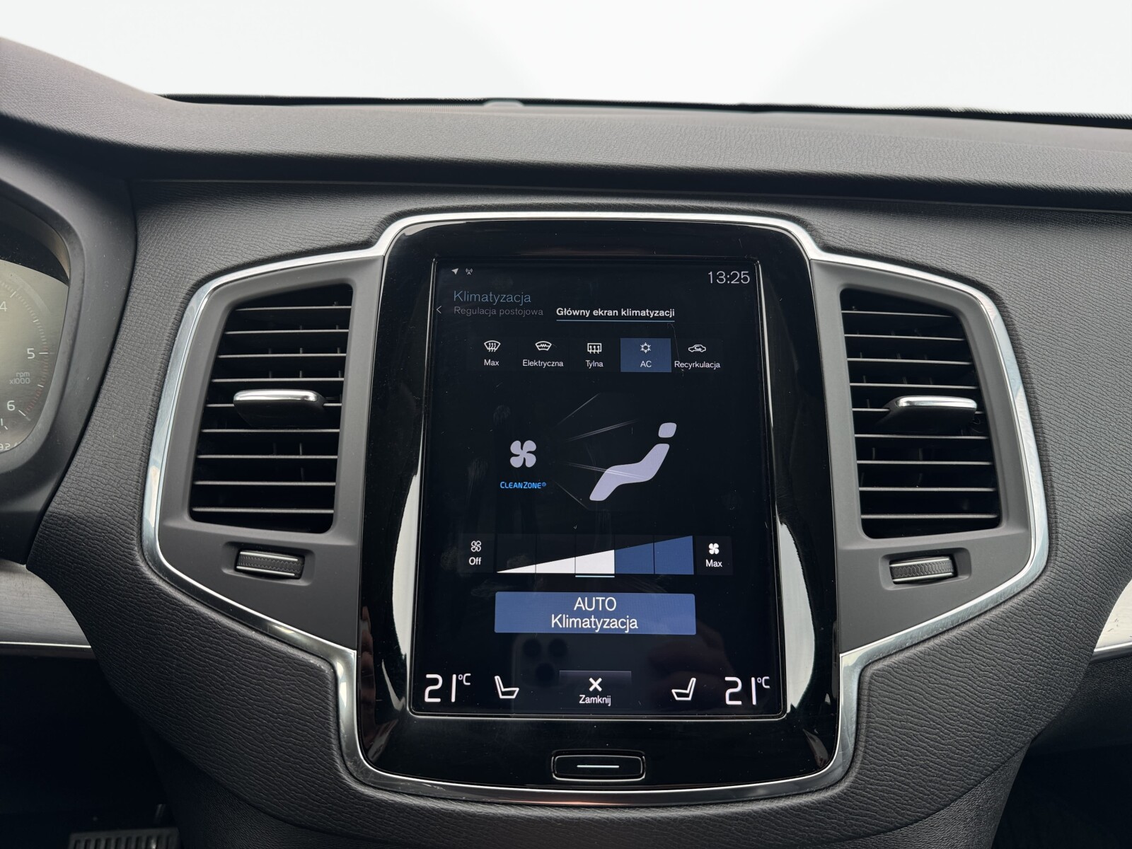 Volvo XC 90 - zdjęcie 18
