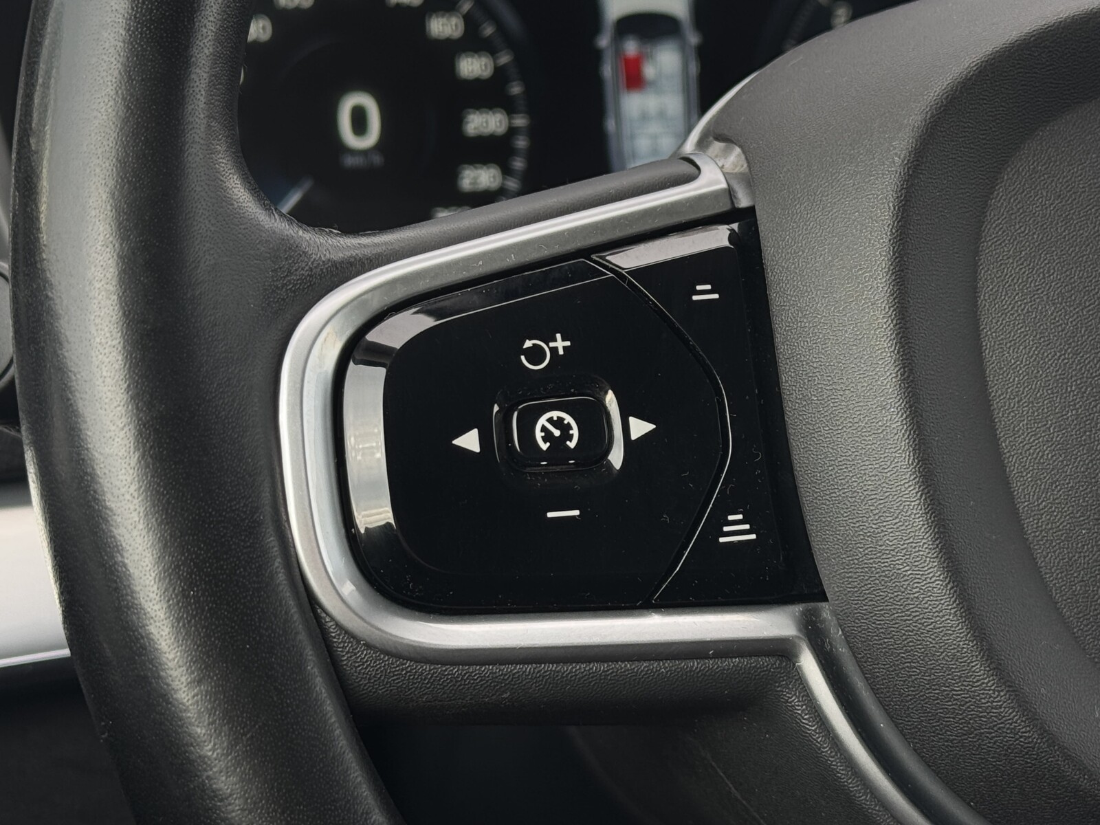 Volvo XC 90 - zdjęcie 12