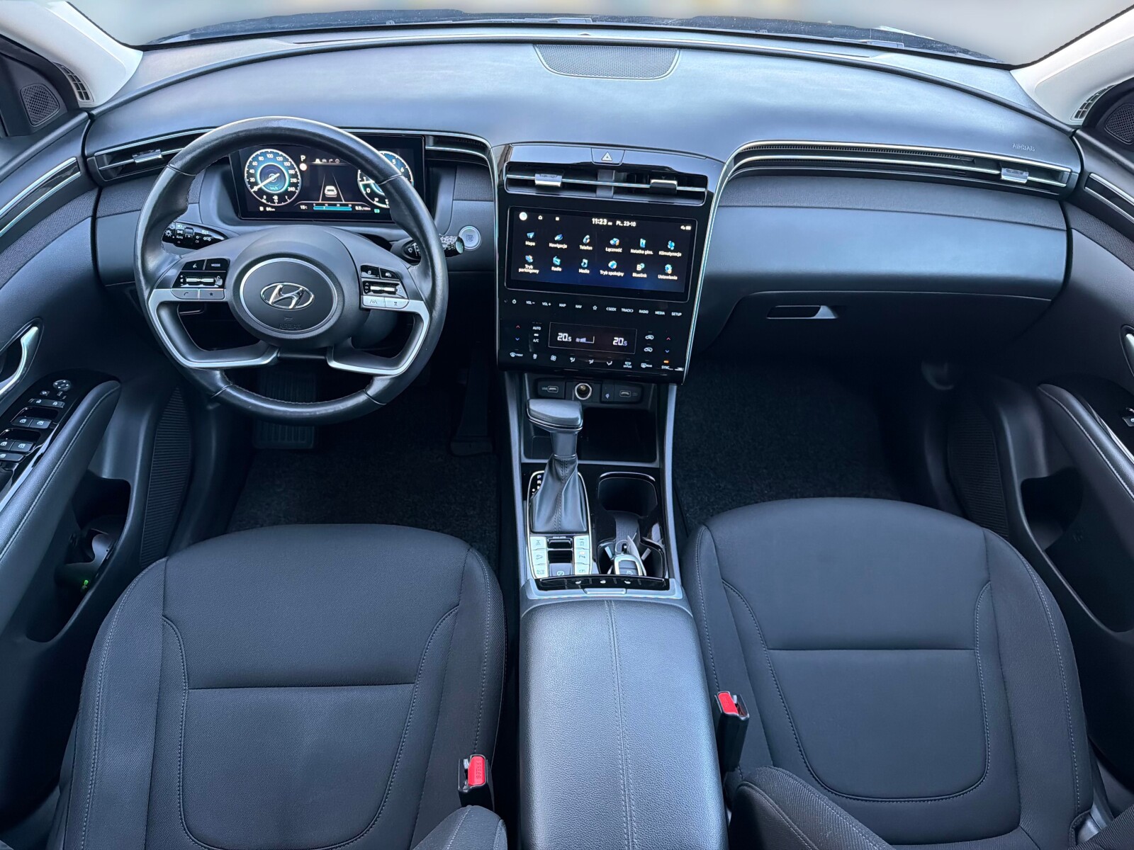 Hyundai Tucson - zdjęcie 19