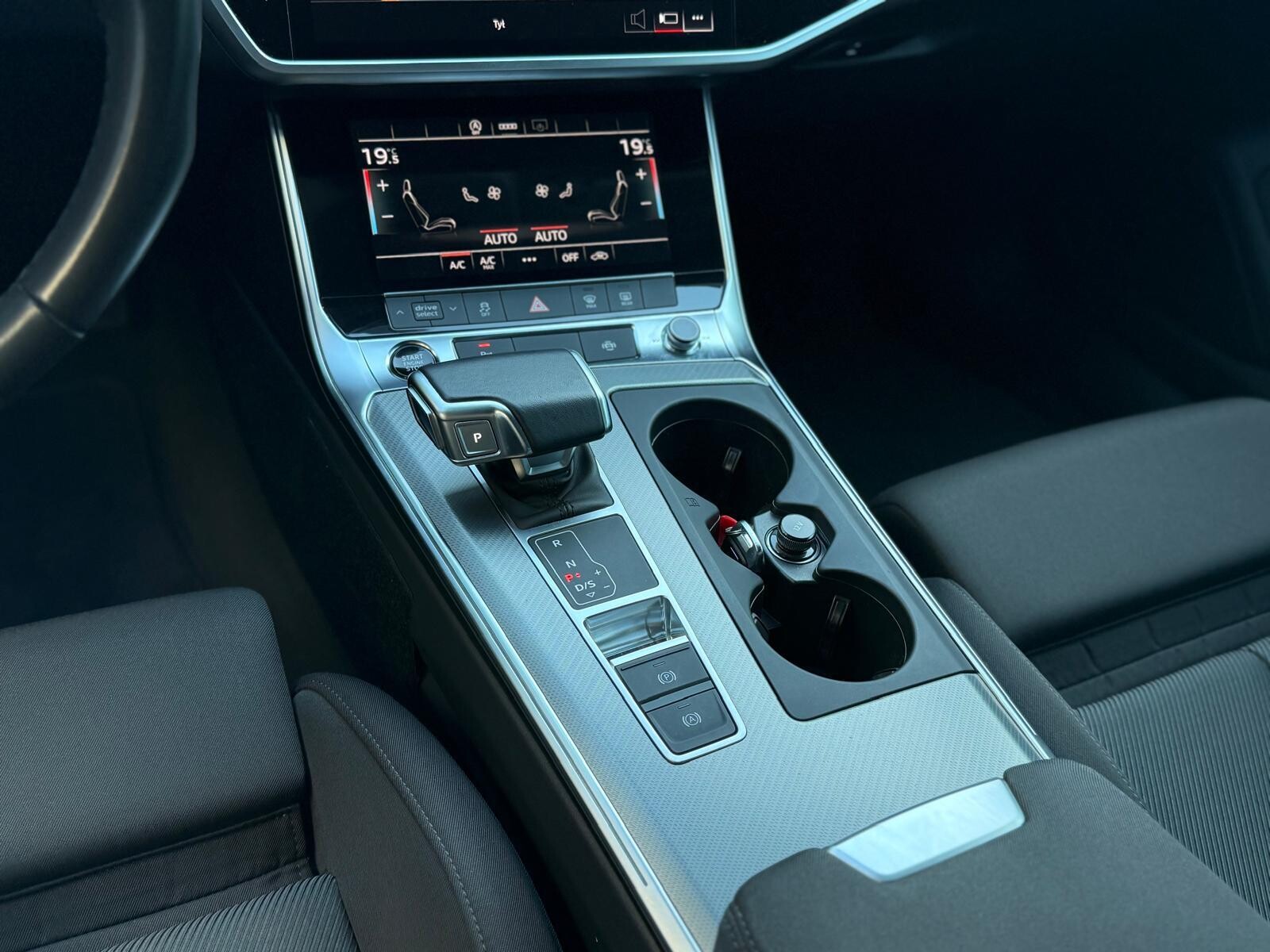 Audi A6 Avant - zdjęcie 24
