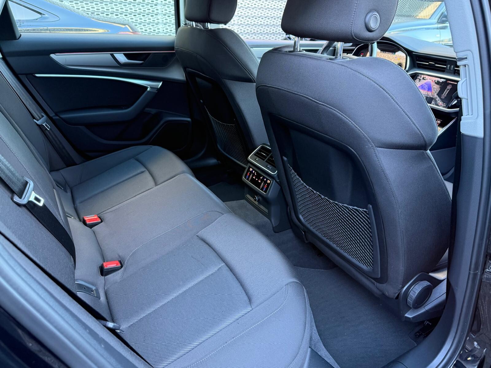 Audi A6 Avant - zdjęcie 20