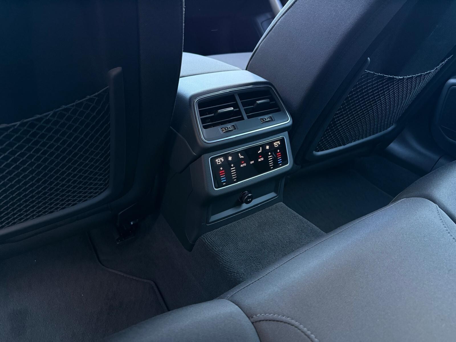 Audi A6 Avant - zdjęcie 19