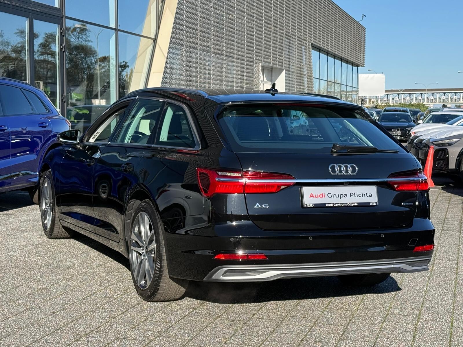 Audi A6 Avant - zdjęcie 11