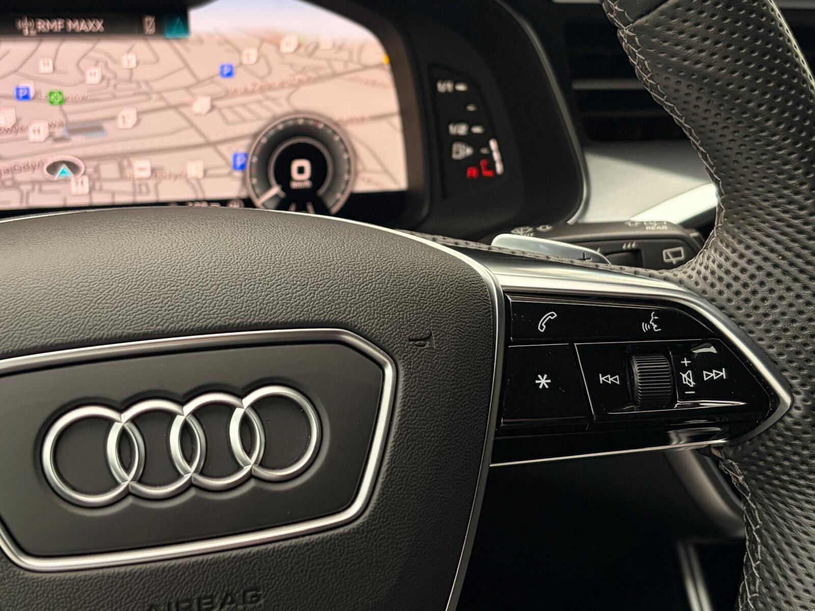 Audi A6 Avant - zdjęcie 28