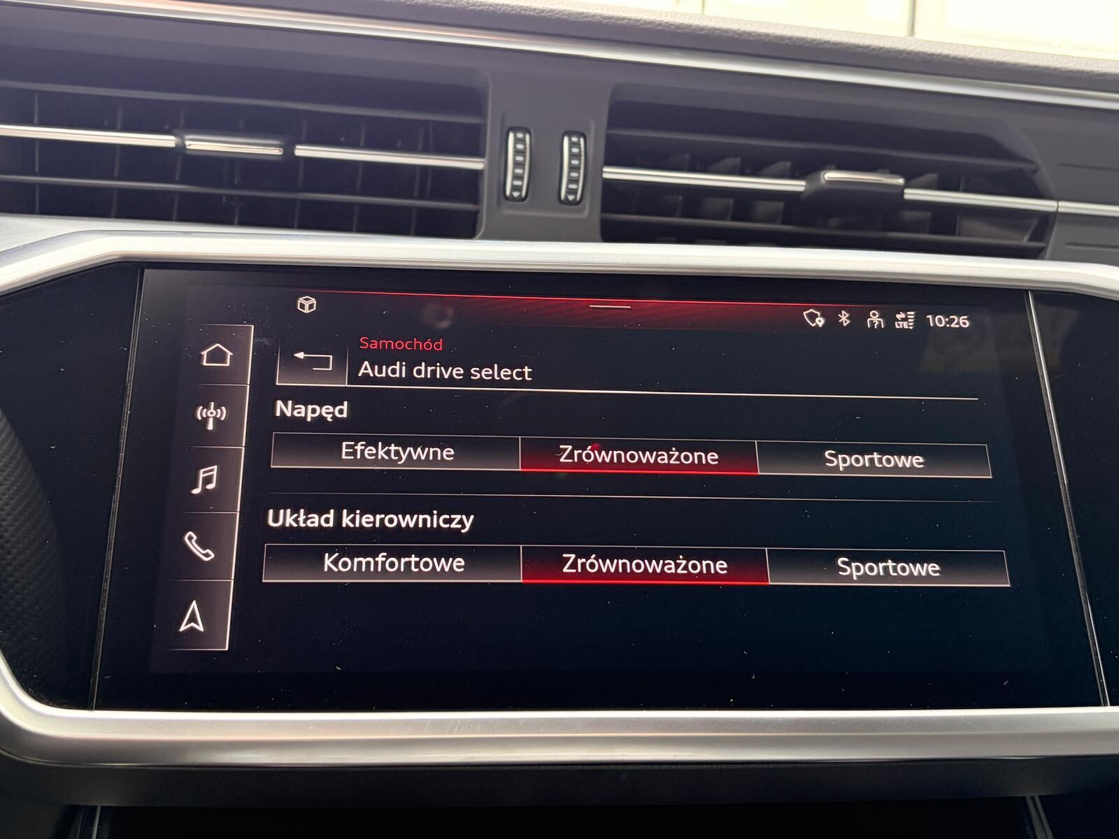 Audi A6 Avant - zdjęcie 32