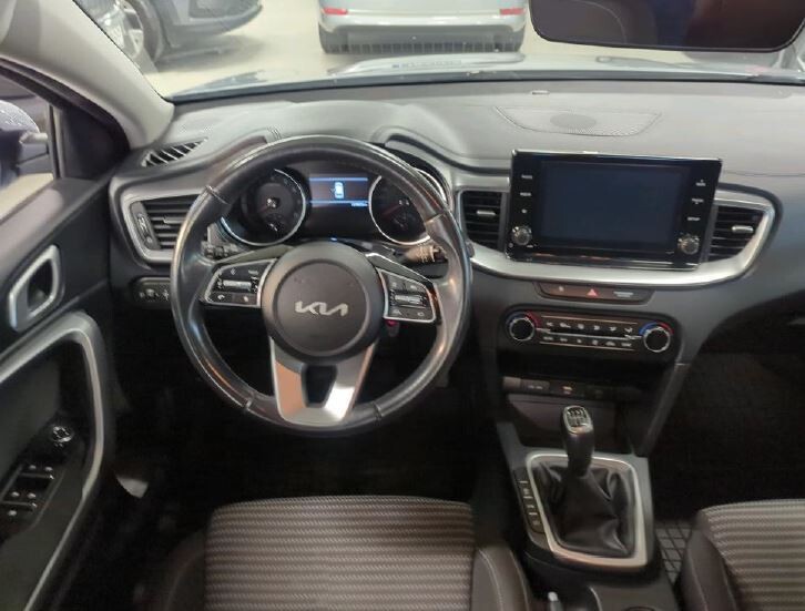 Kia Ceed - zdjęcie 5