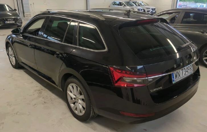 Škoda Superb Combi - zdjęcie 4