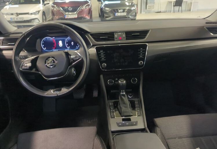 Škoda Superb Combi - zdjęcie 5
