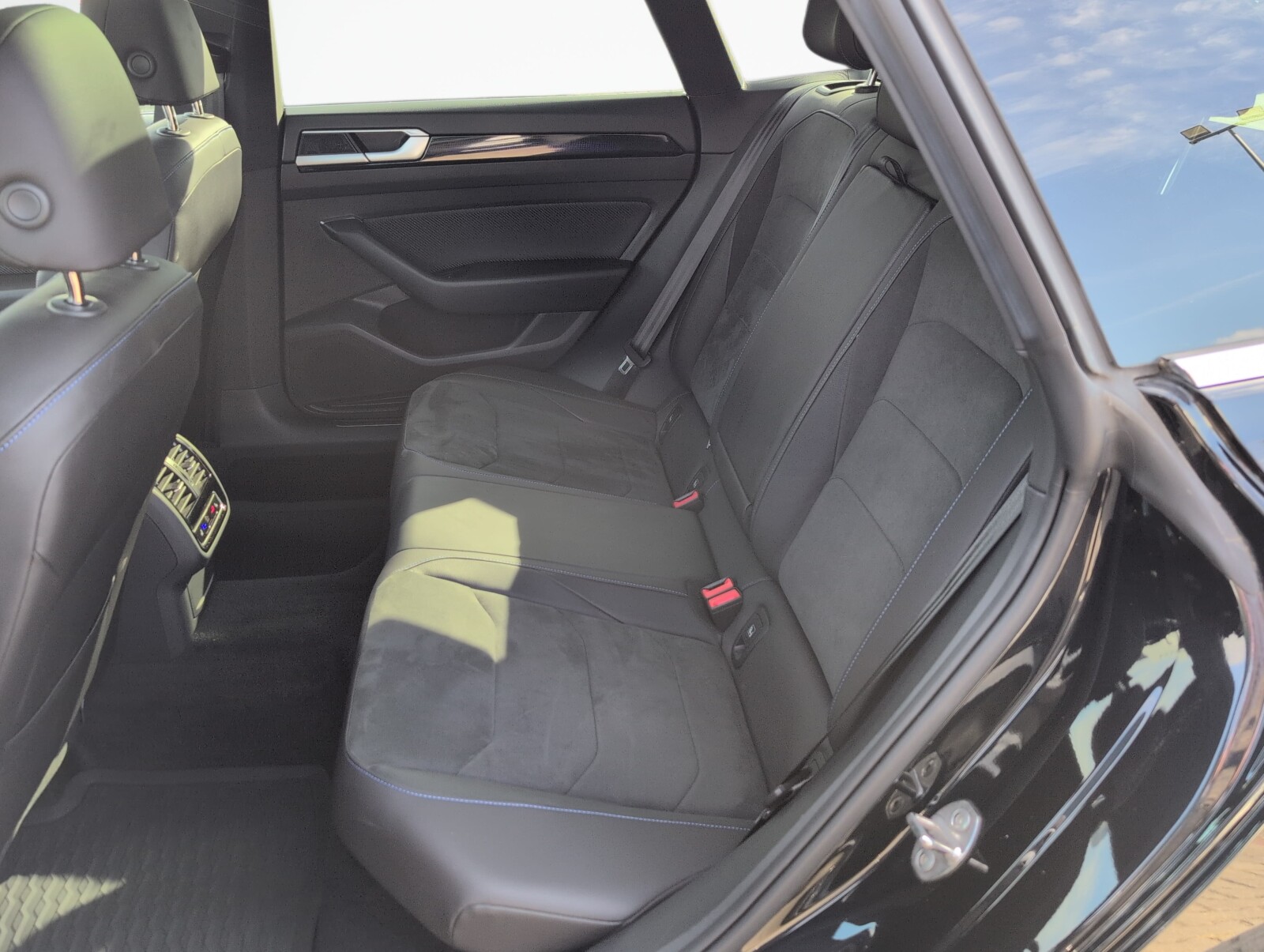 Volkswagen Arteon Shooting Brake - zdjęcie 12