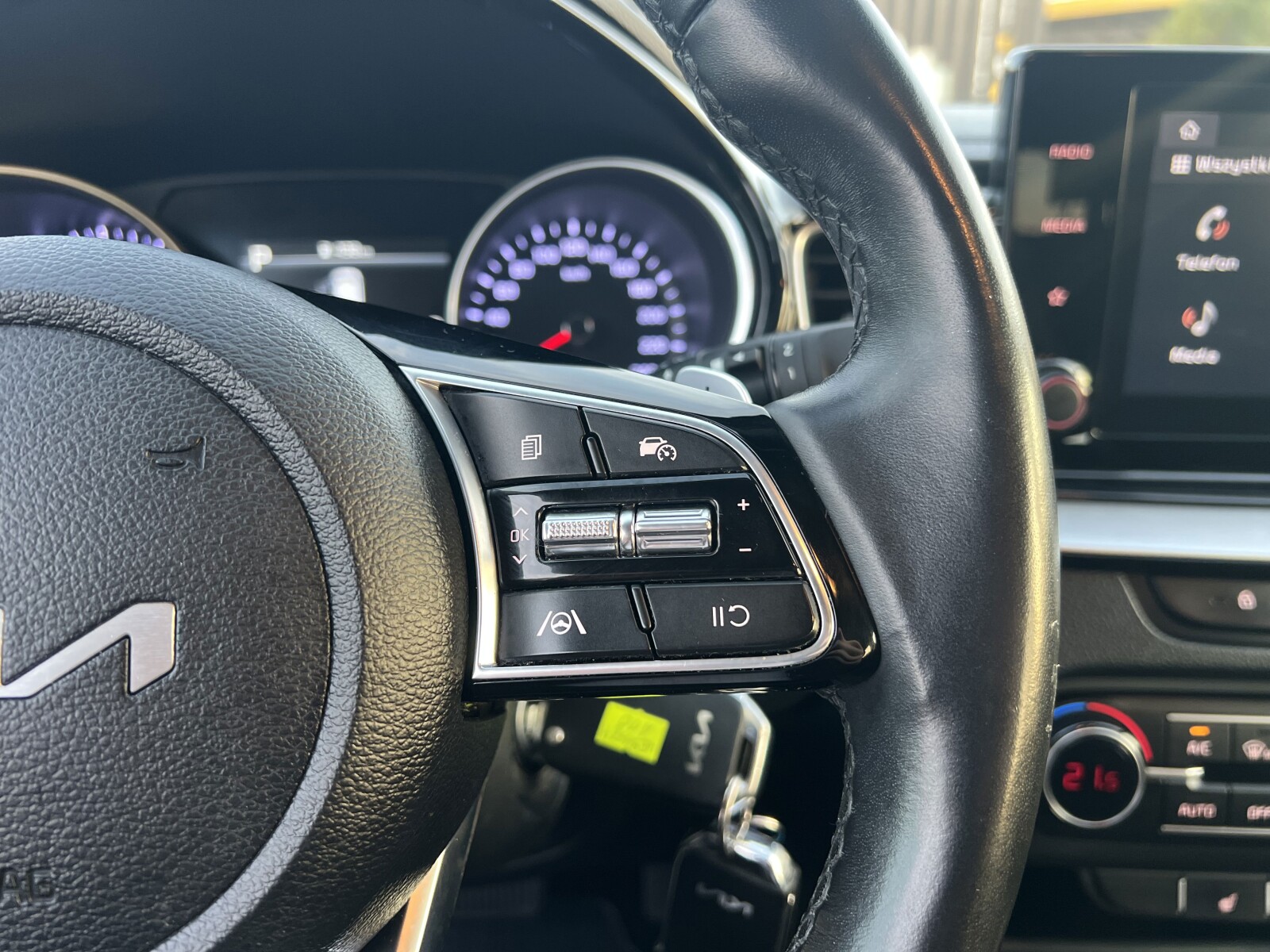 Kia Ceed - zdjęcie 19