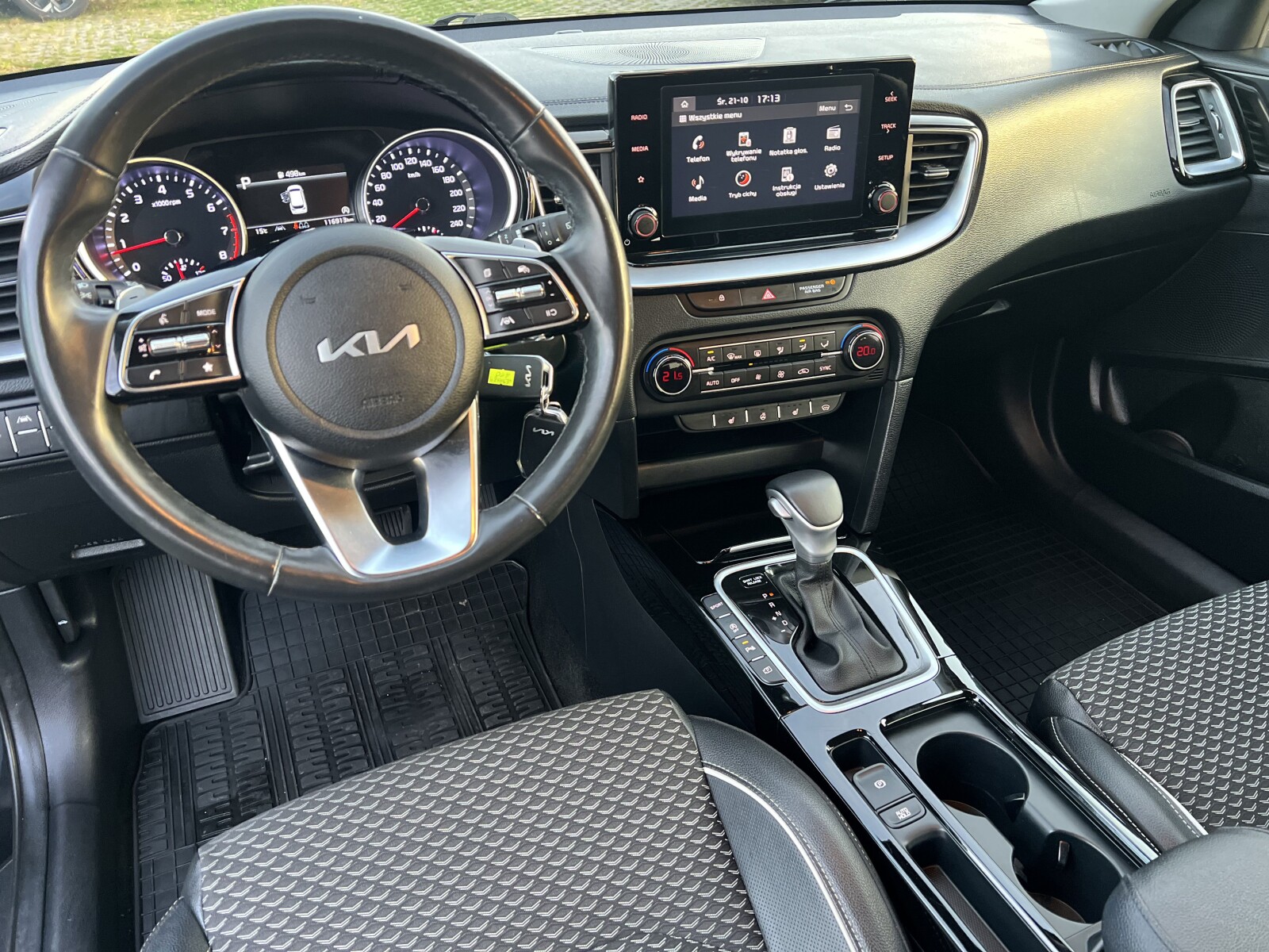 Kia Ceed - zdjęcie 22