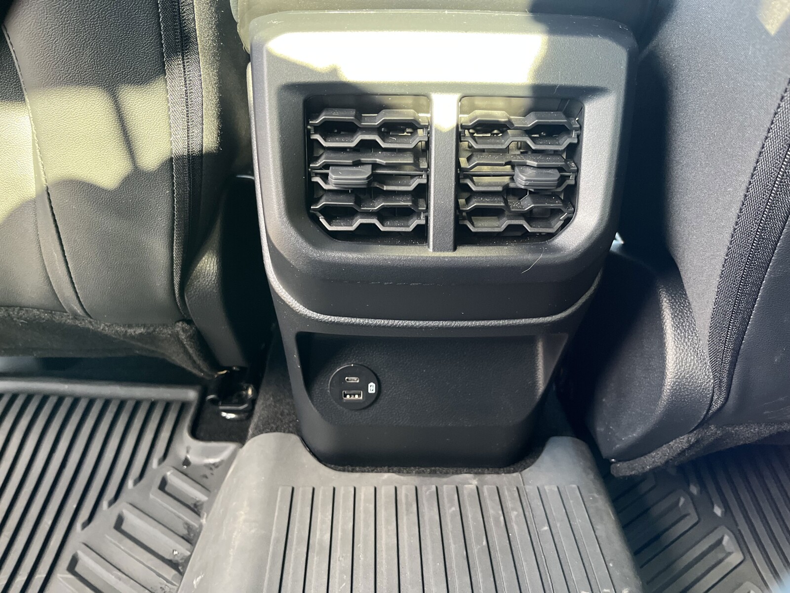Ford Ranger - zdjęcie 11