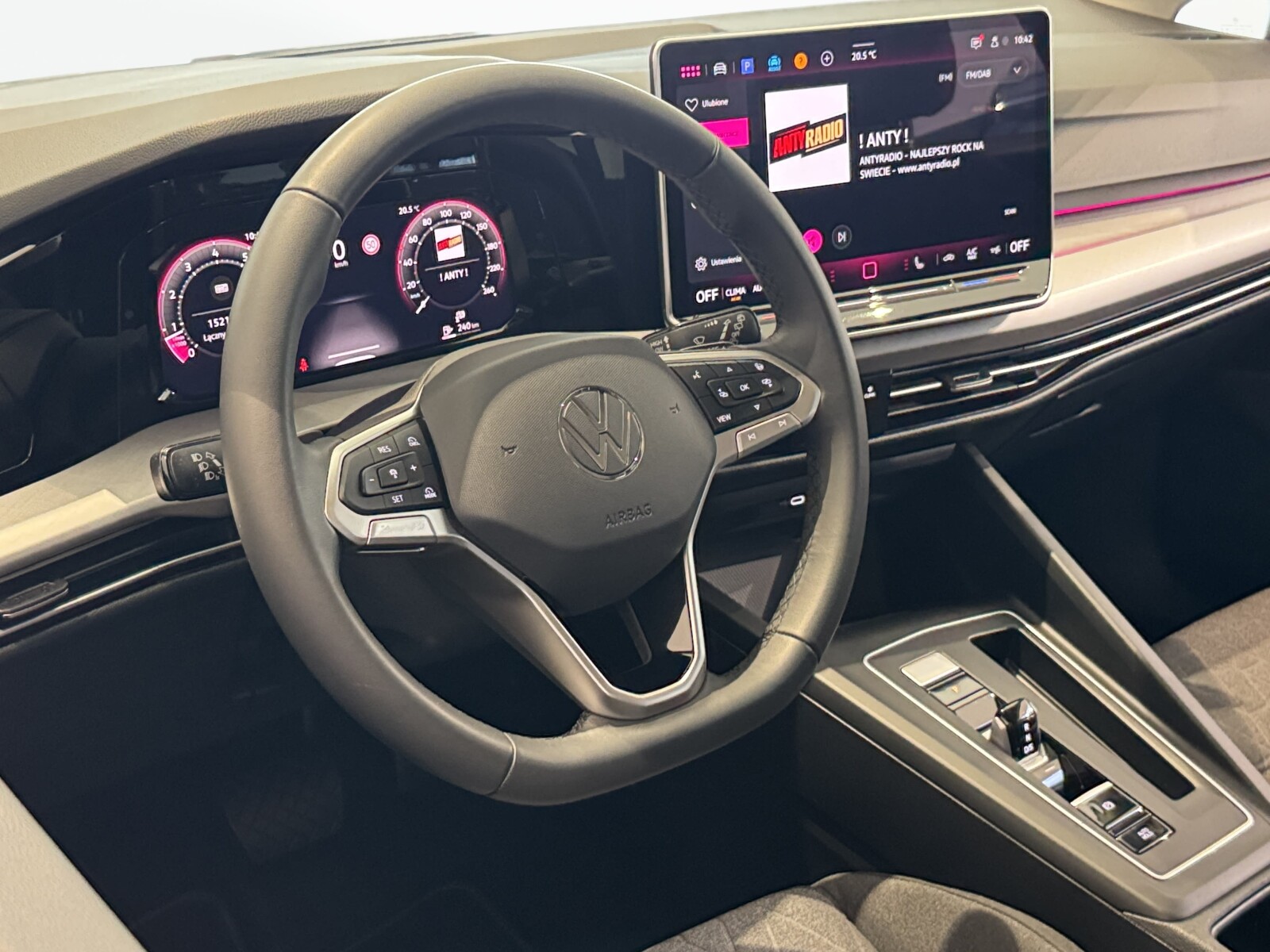 Volkswagen Golf - zdjęcie 19