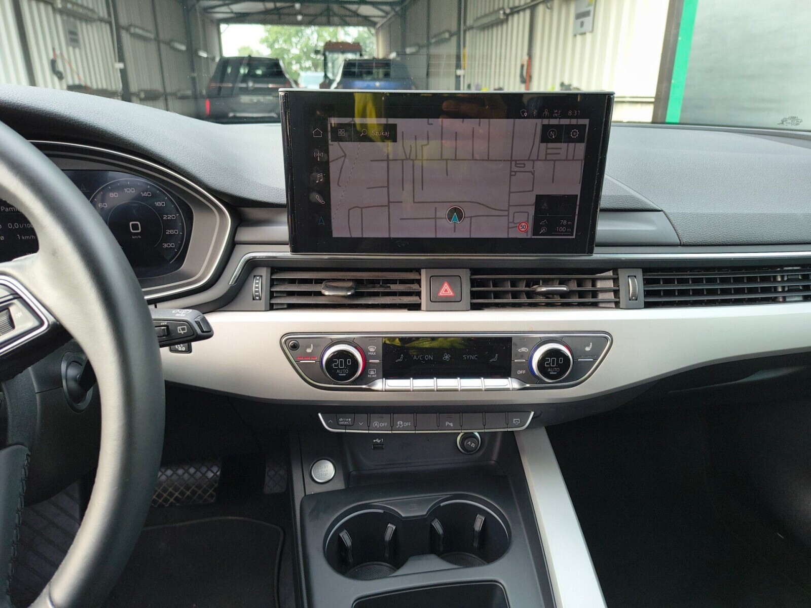 Audi A4 Avant - zdjęcie 11