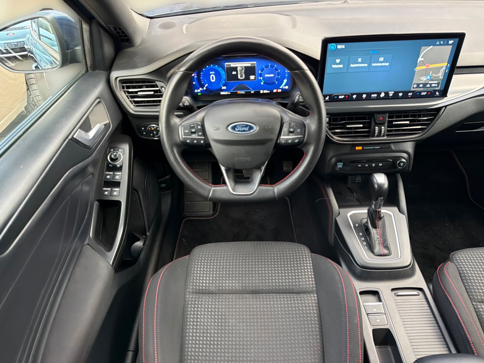 Ford Focus - zdjęcie 17