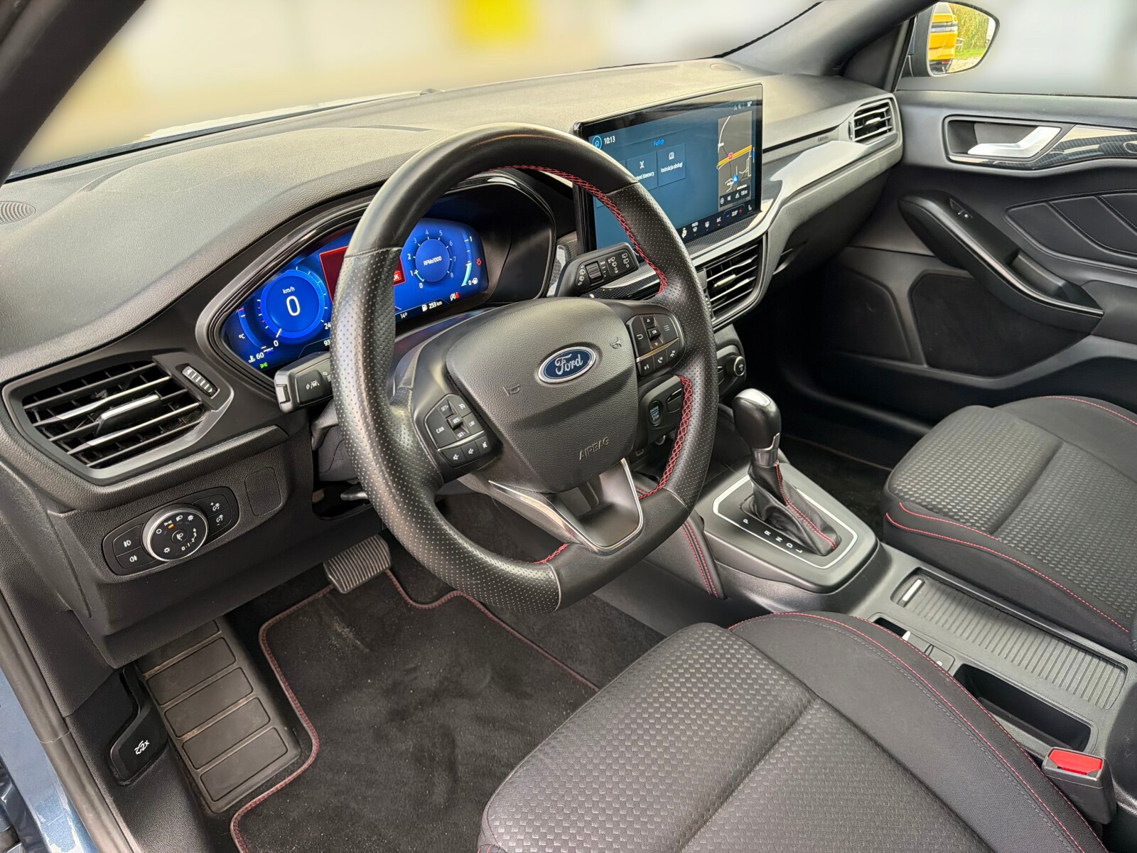 Ford Focus - zdjęcie 10