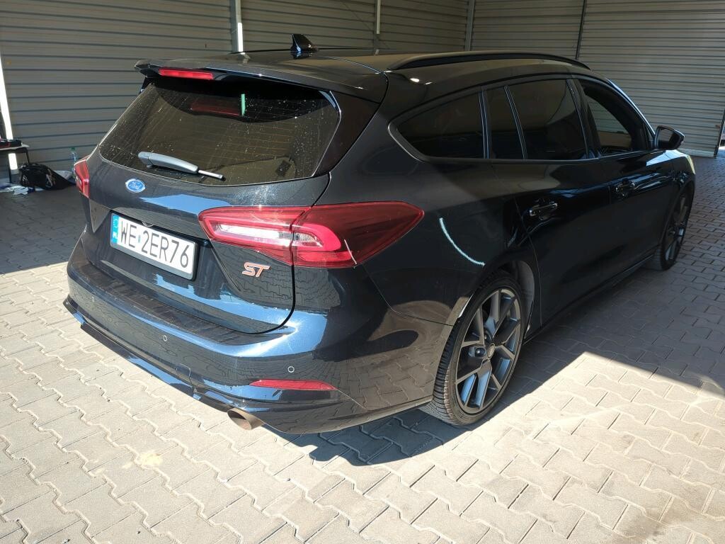 Ford Focus - zdjęcie 4