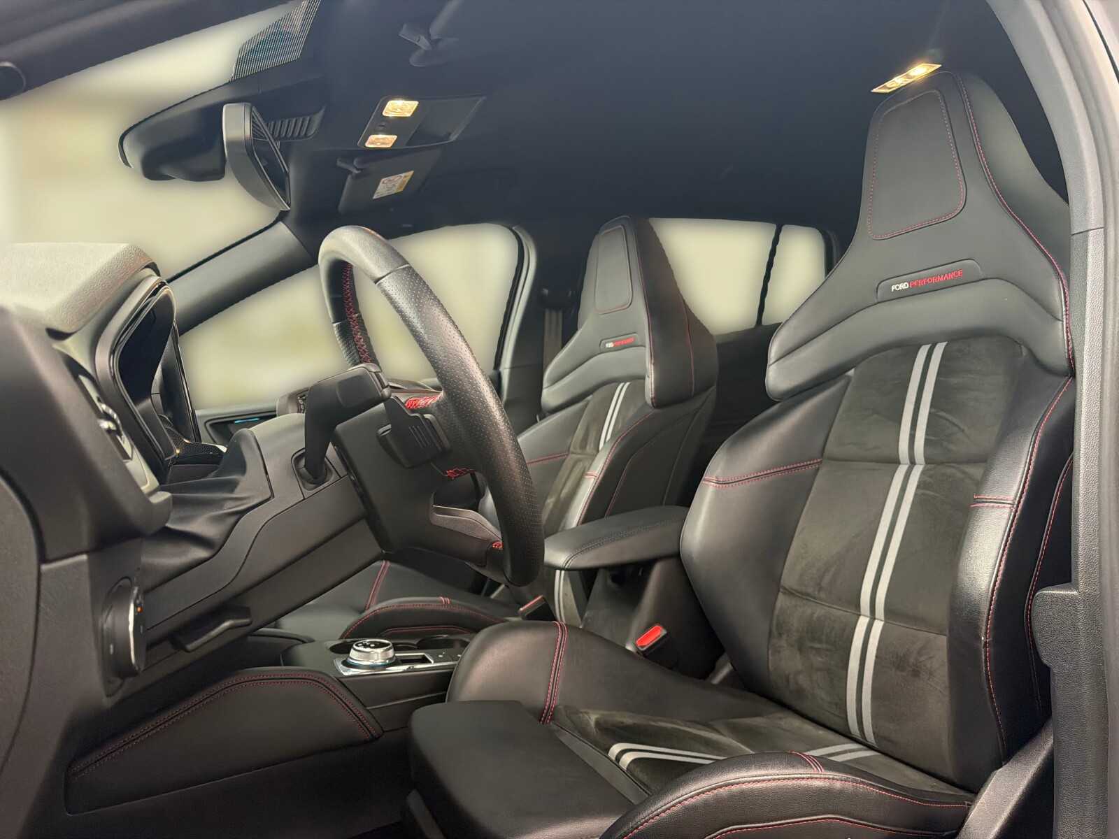 Ford Focus - zdjęcie 10