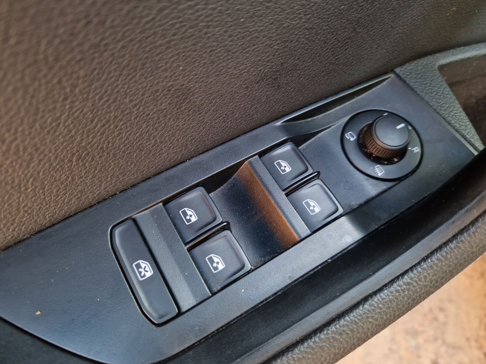 Škoda Superb - zdjęcie 14
