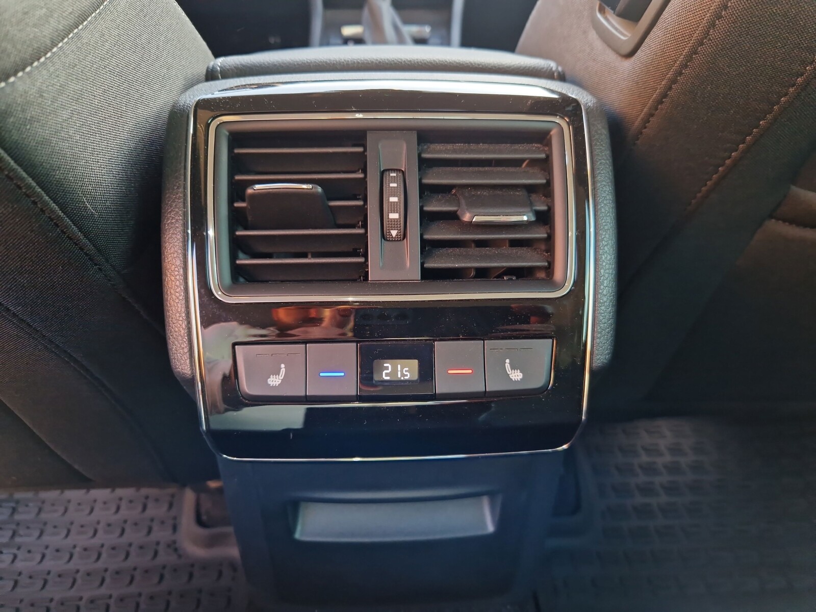 Škoda Superb - zdjęcie 13