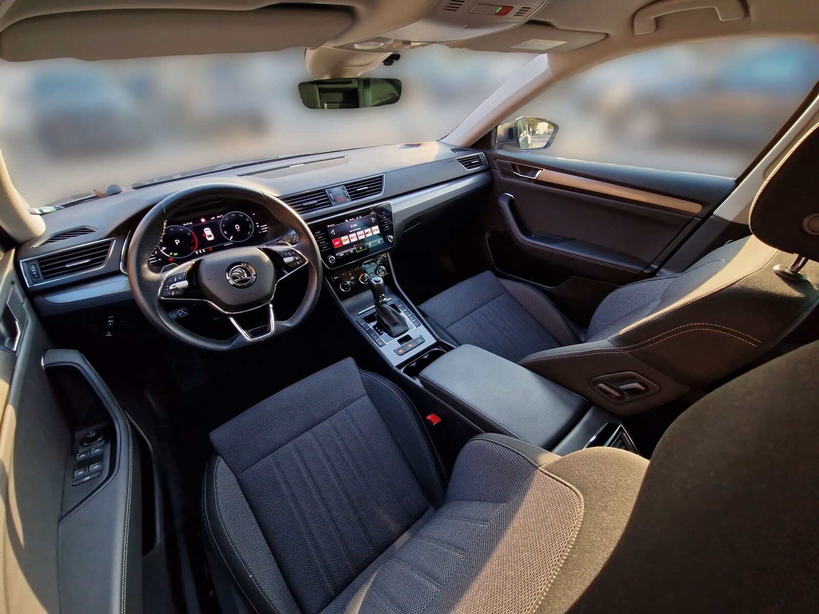 Škoda Superb - zdjęcie 11