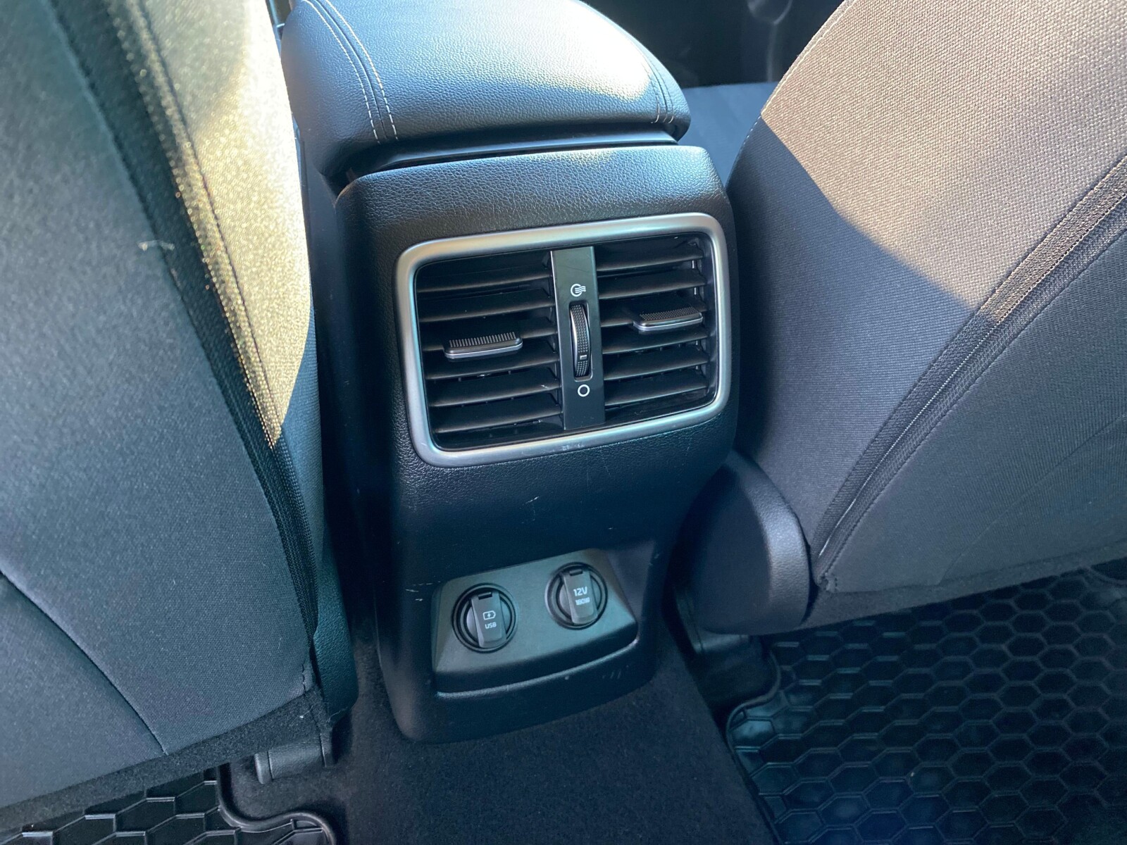 Kia Sportage - zdjęcie 12