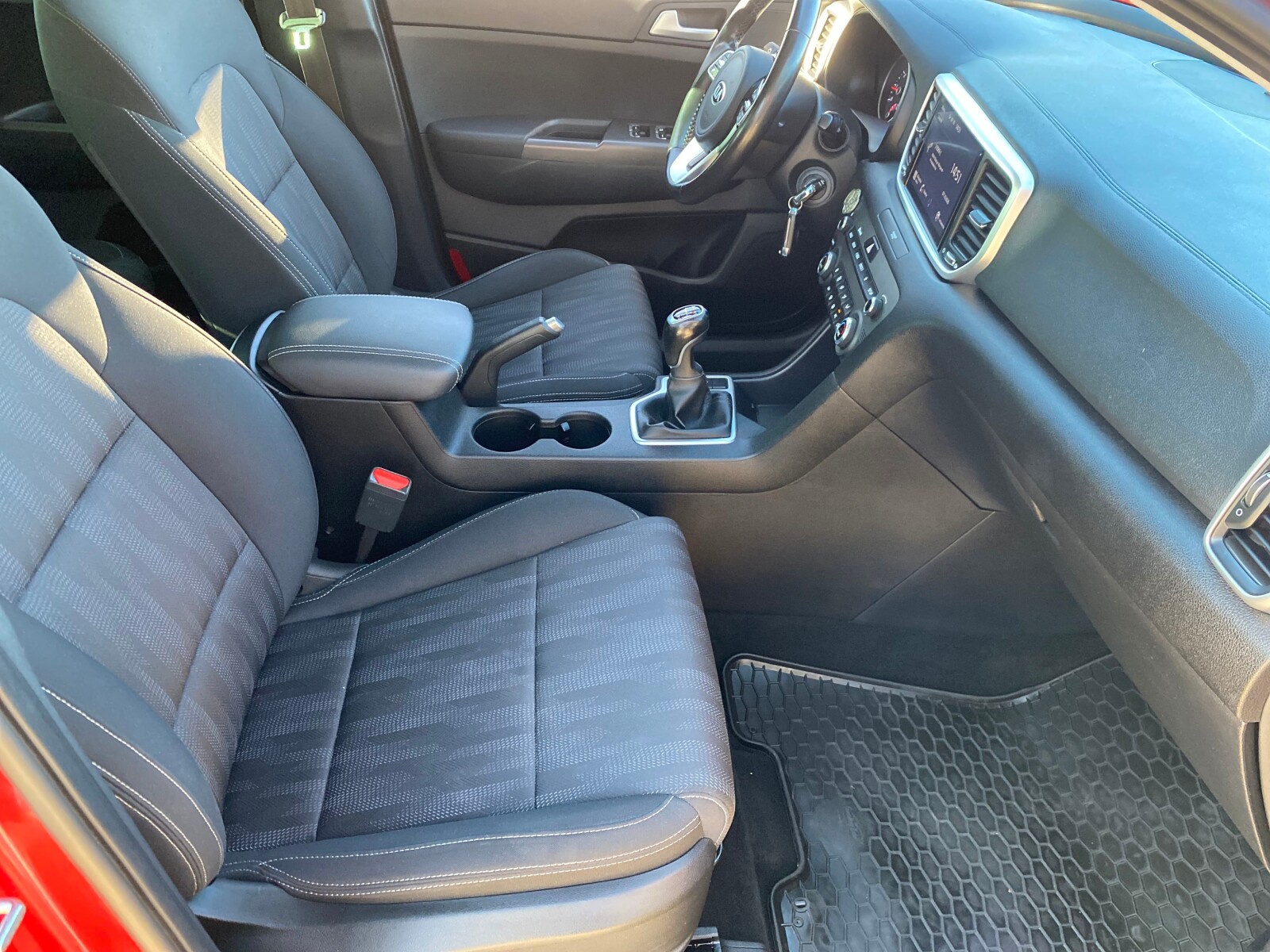 Kia Sportage - zdjęcie 15