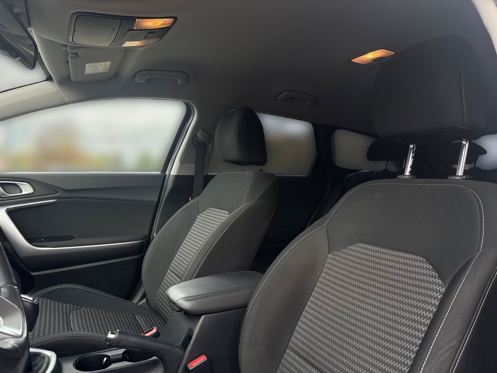 Kia Ceed - zdjęcie 11