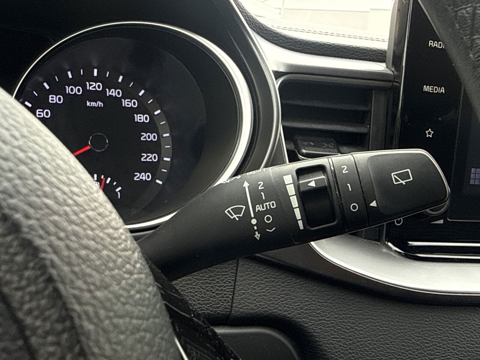 Kia Ceed - zdjęcie 22