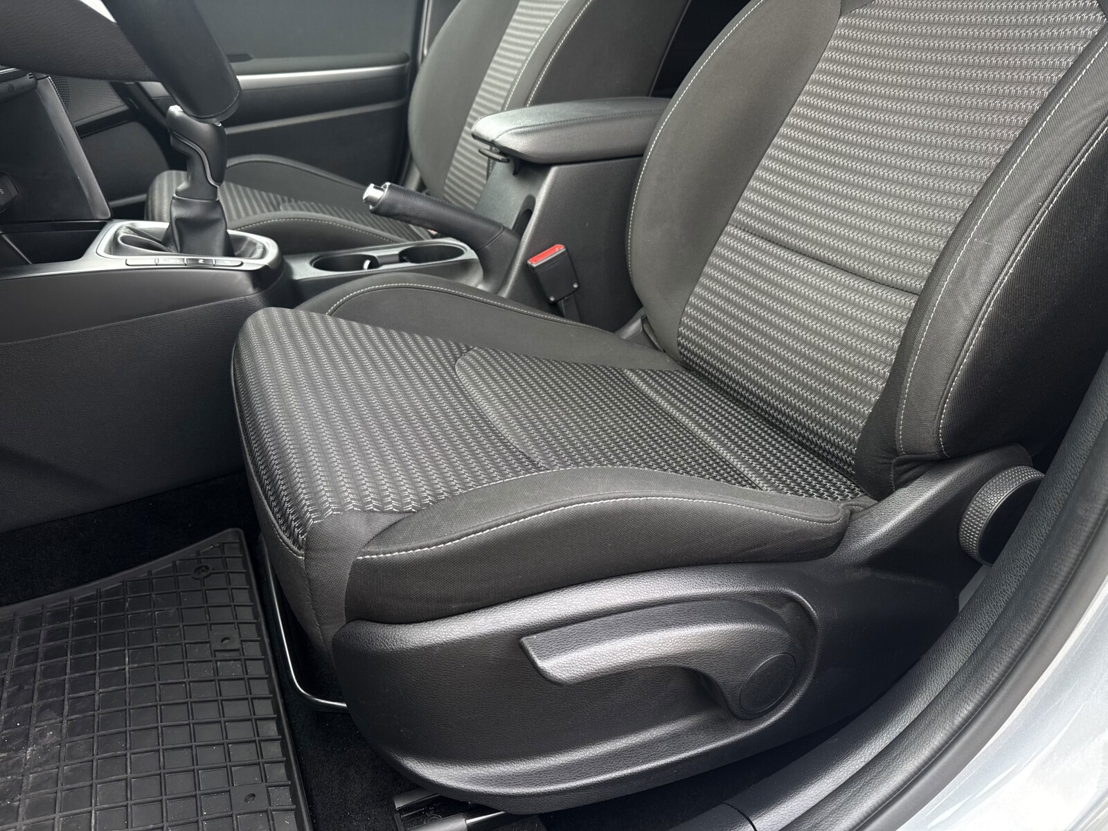 Kia Ceed - zdjęcie 12