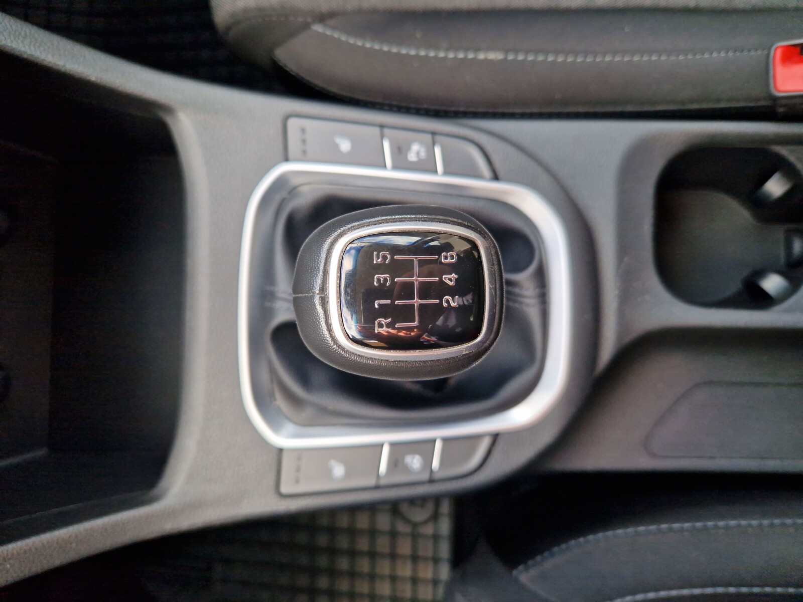 Hyundai i30 - zdjęcie 23