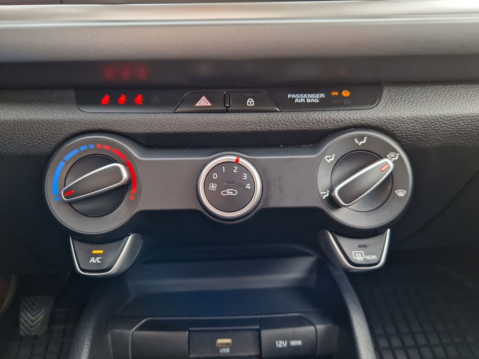 Kia Rio - zdjęcie 18