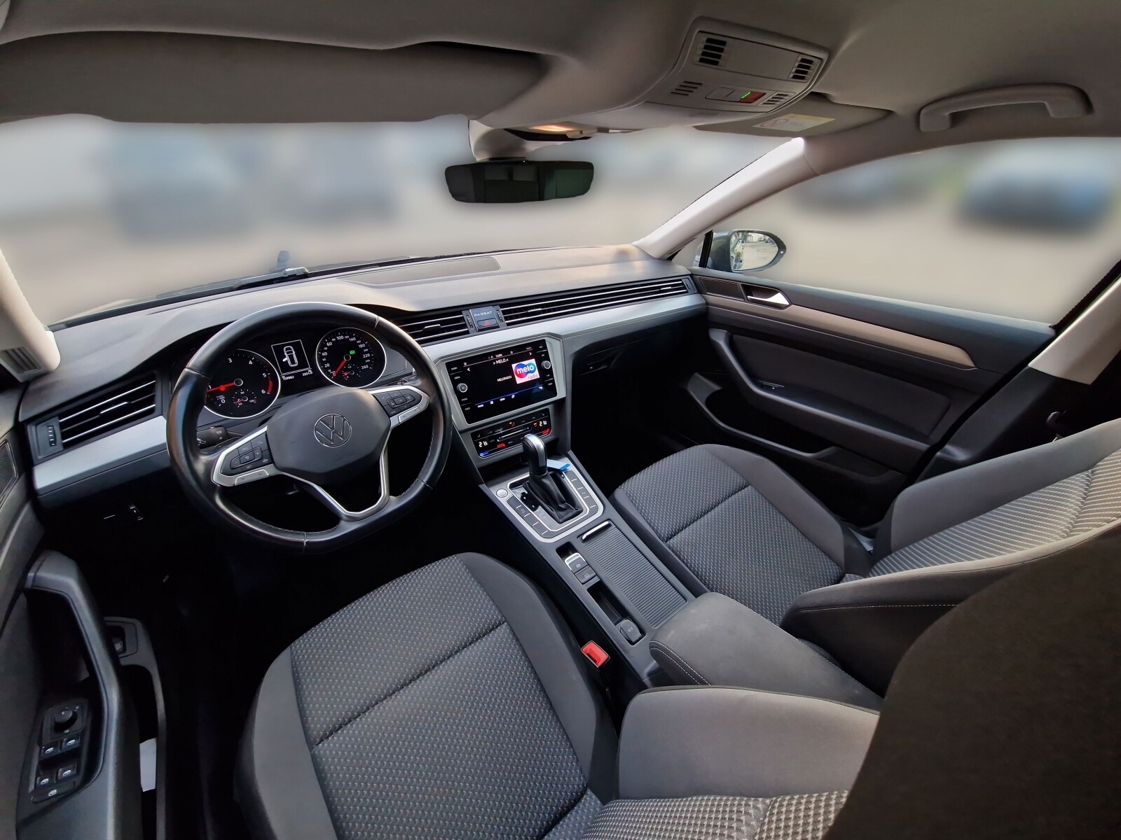 Volkswagen Passat Variant - zdjęcie 12