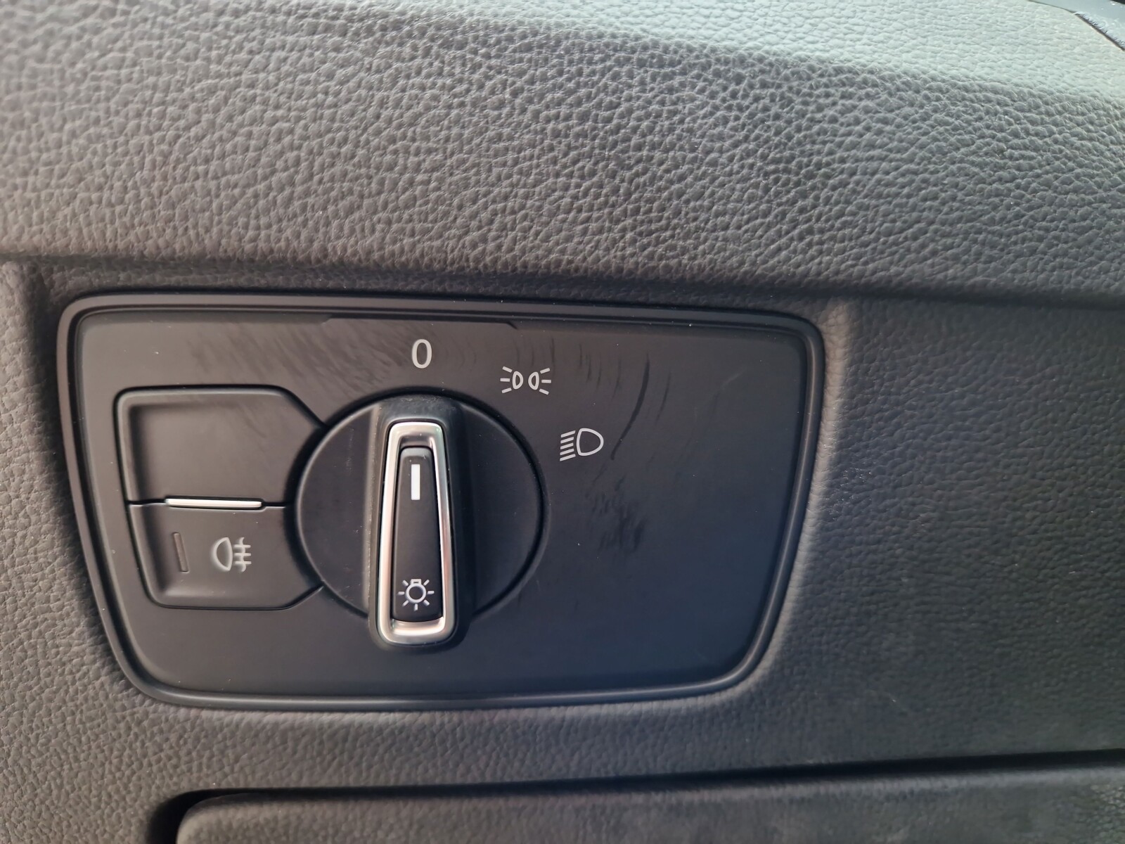 Volkswagen Passat Variant - zdjęcie 15