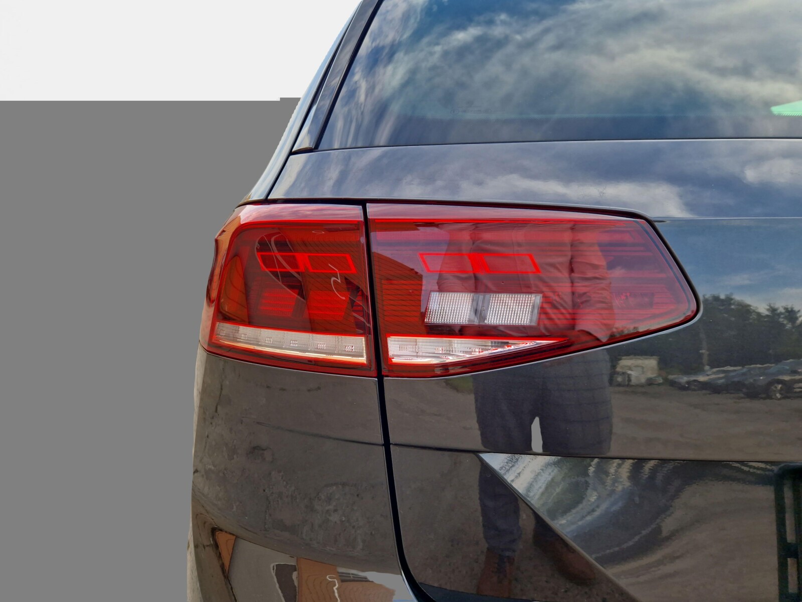 Volkswagen Passat Variant - zdjęcie 10