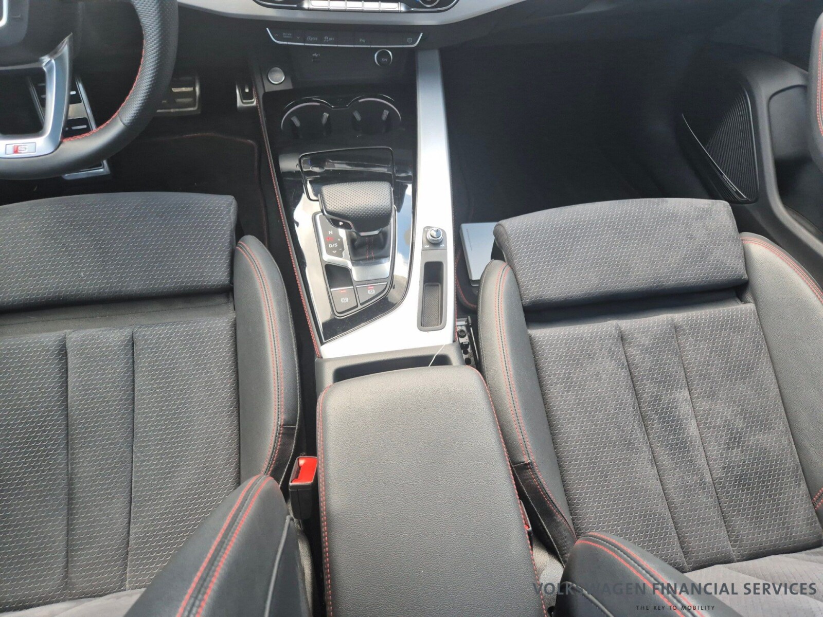 Audi A4 Avant - zdjęcie 12