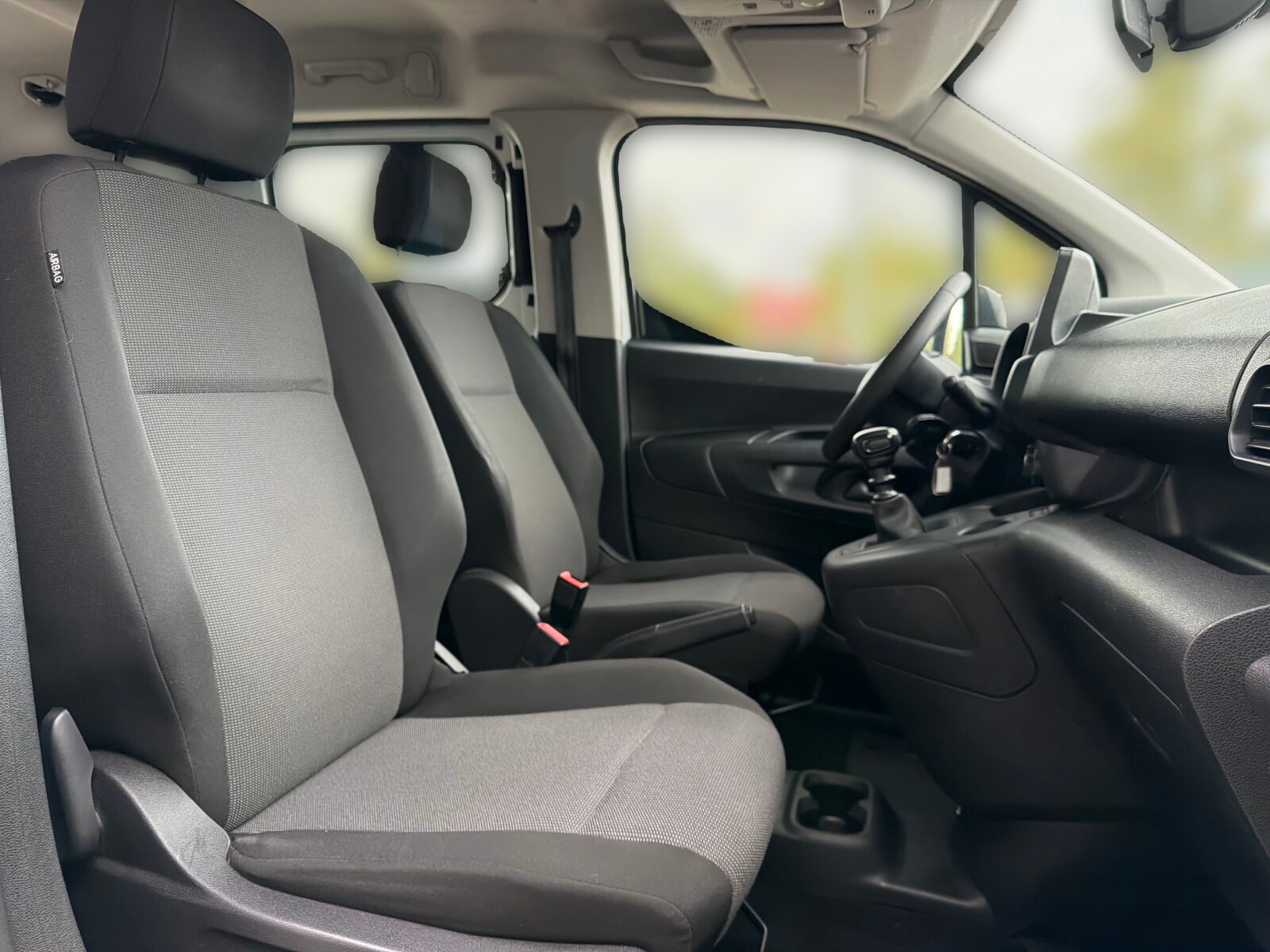 Toyota Proace City Verso - zdjęcie 17