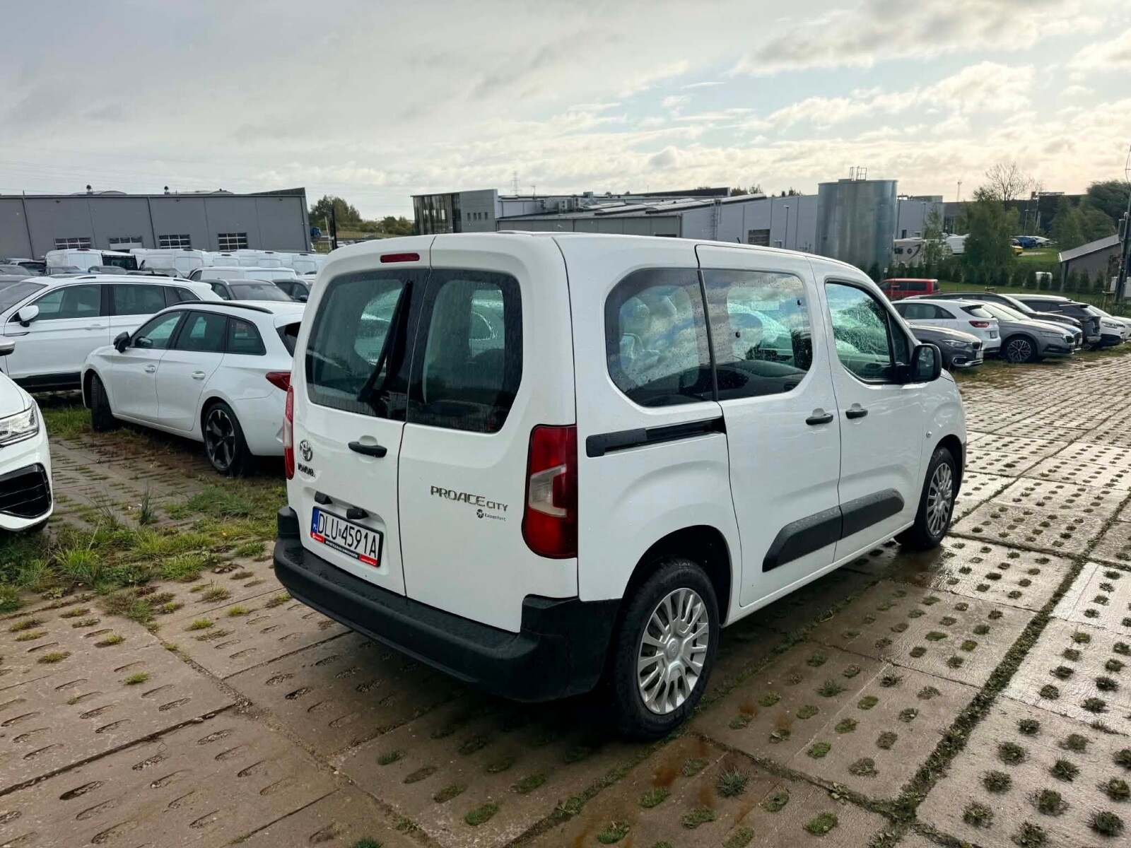 Toyota Proace City Verso - zdjęcie 2