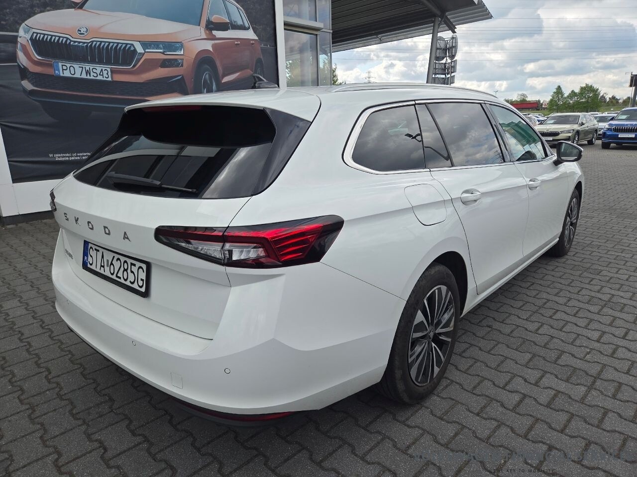 Škoda Superb Combi - zdjęcie 6
