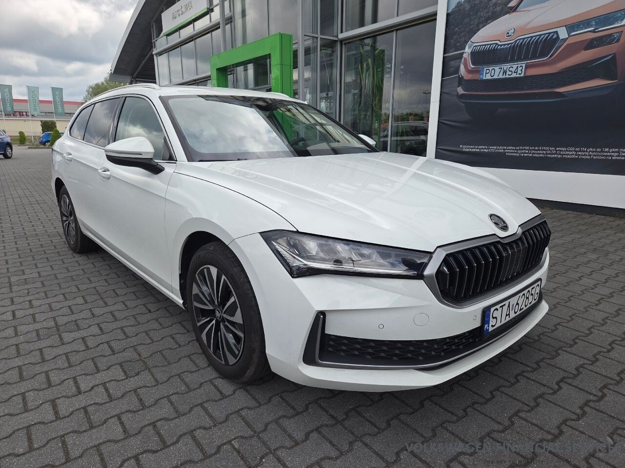 Škoda Superb Combi - zdjęcie 3