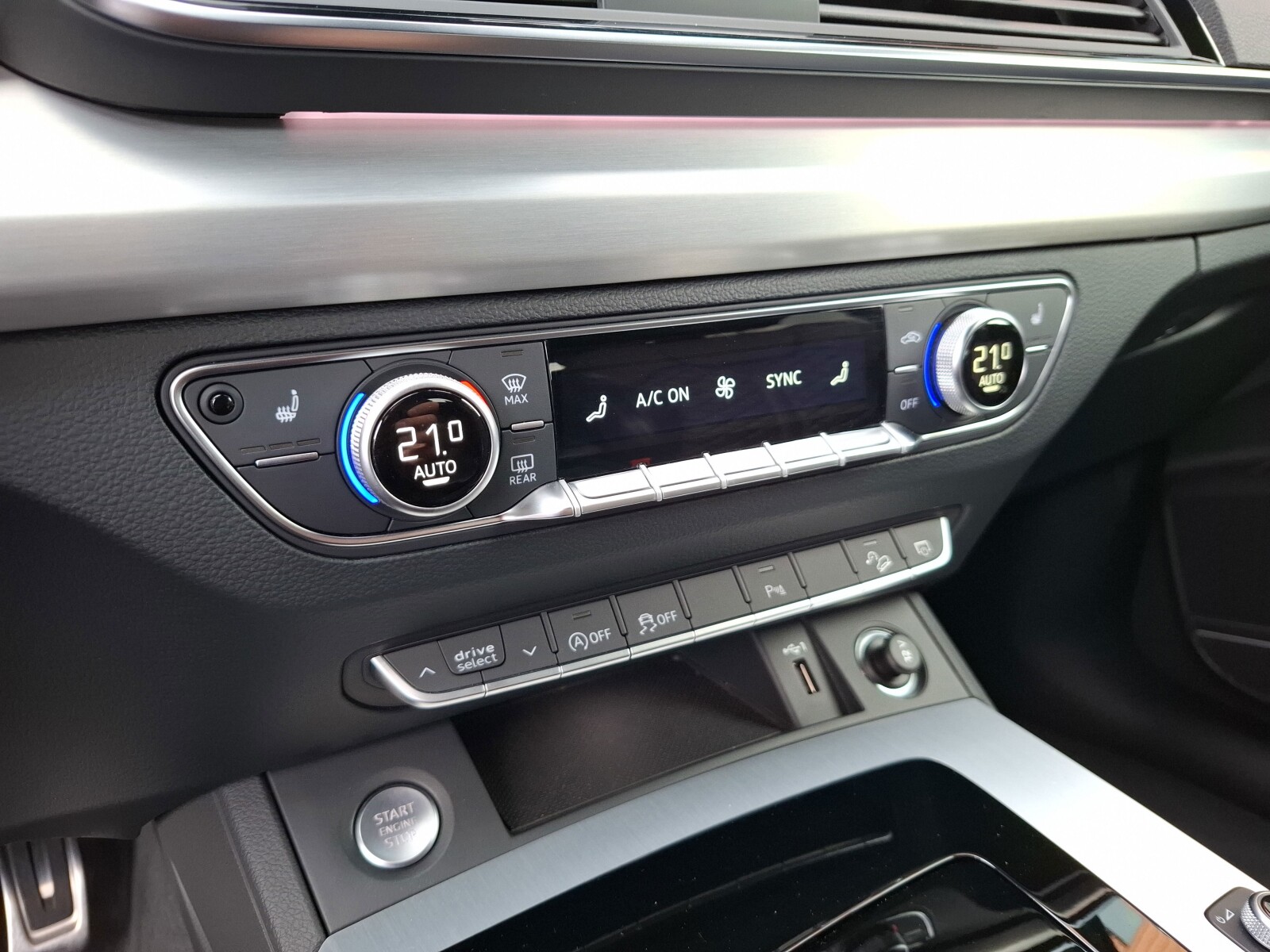 Audi Q5 Sportback - zdjęcie 35