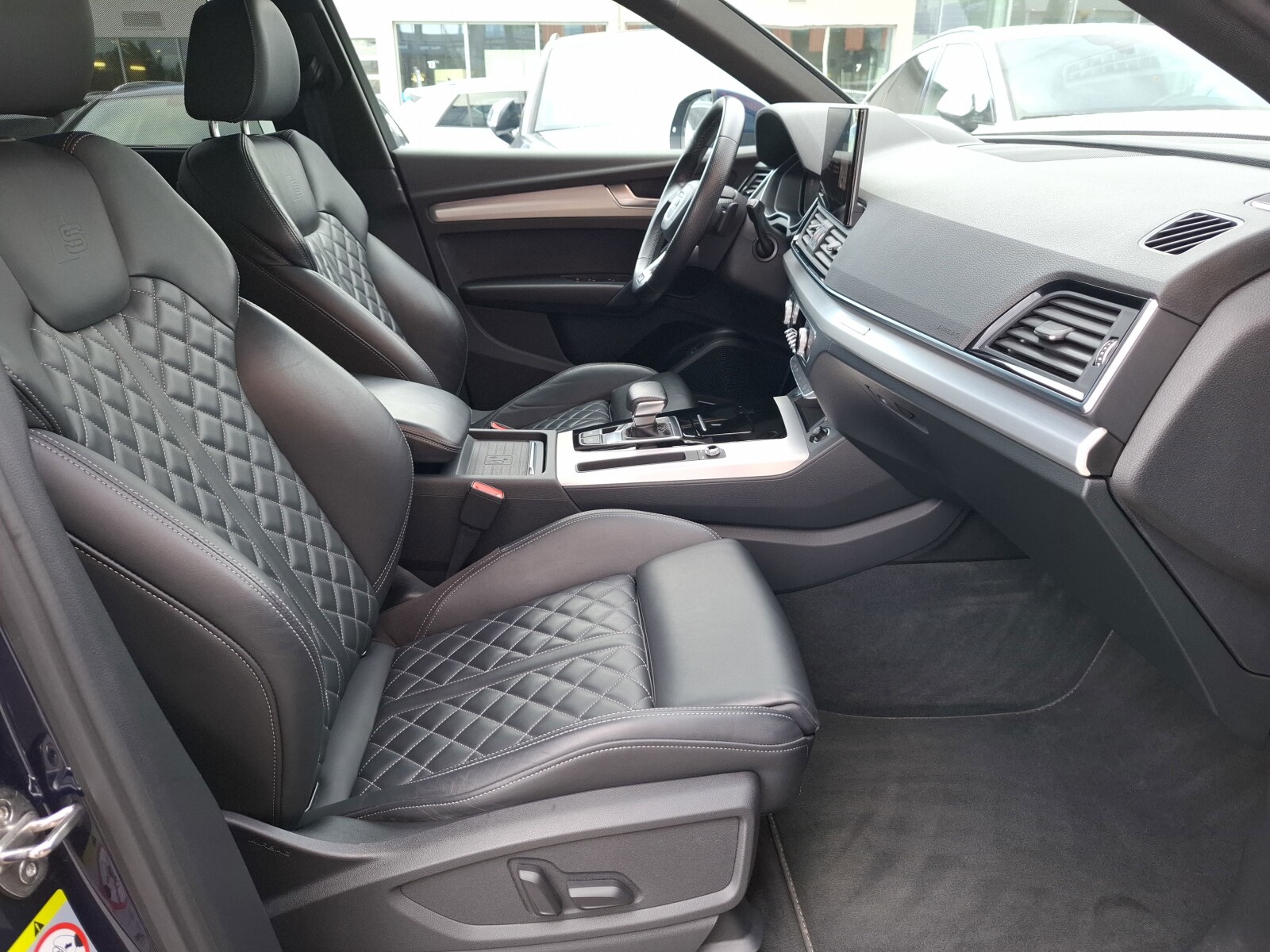 Audi Q5 Sportback - zdjęcie 19